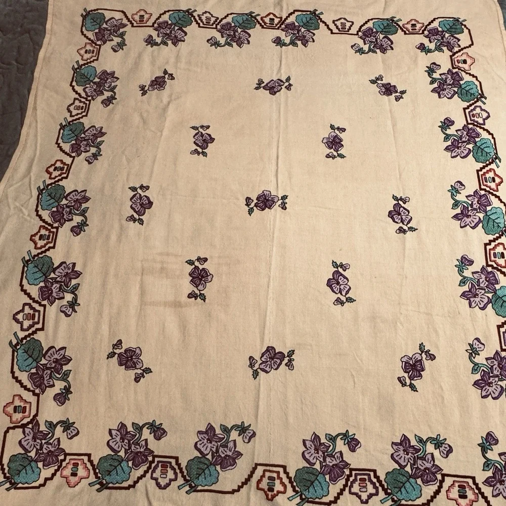 Vtg Cross Stitch Tablecloth Flowers Purple Forget Me Not Yellow Embroidered Hand